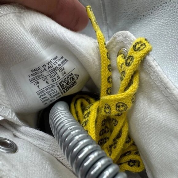 Size 7 - Converse X Miley Cyrus Pride Chuck Taylor All Star White Platform Shoe - Picture 6 of 8